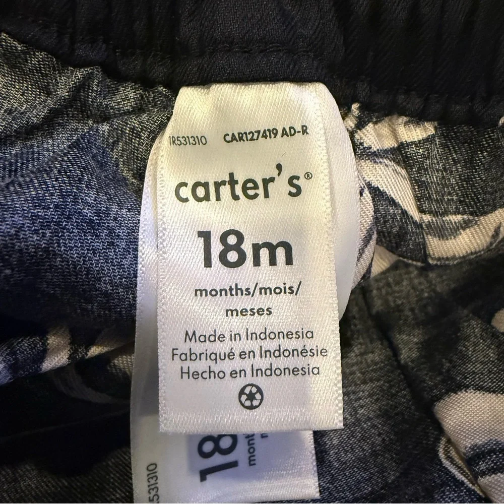 NWT Carter’s 18 months two piece “bow”outfit